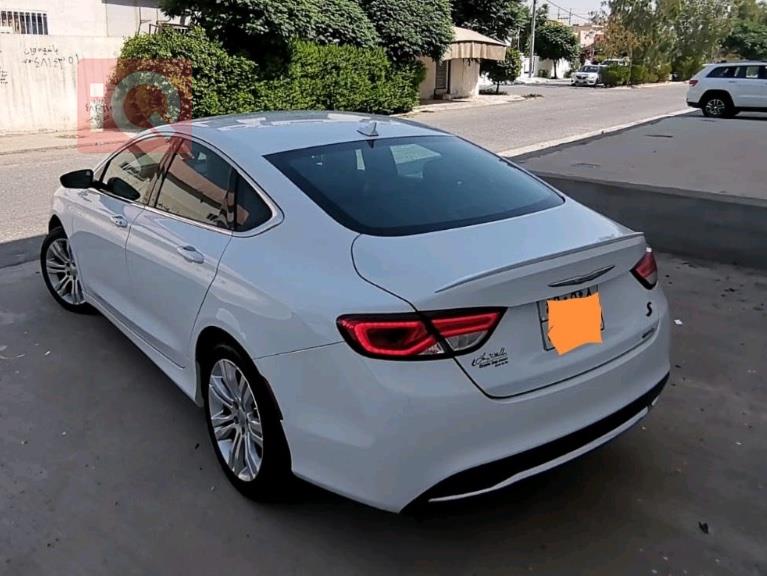 Chrysler 200